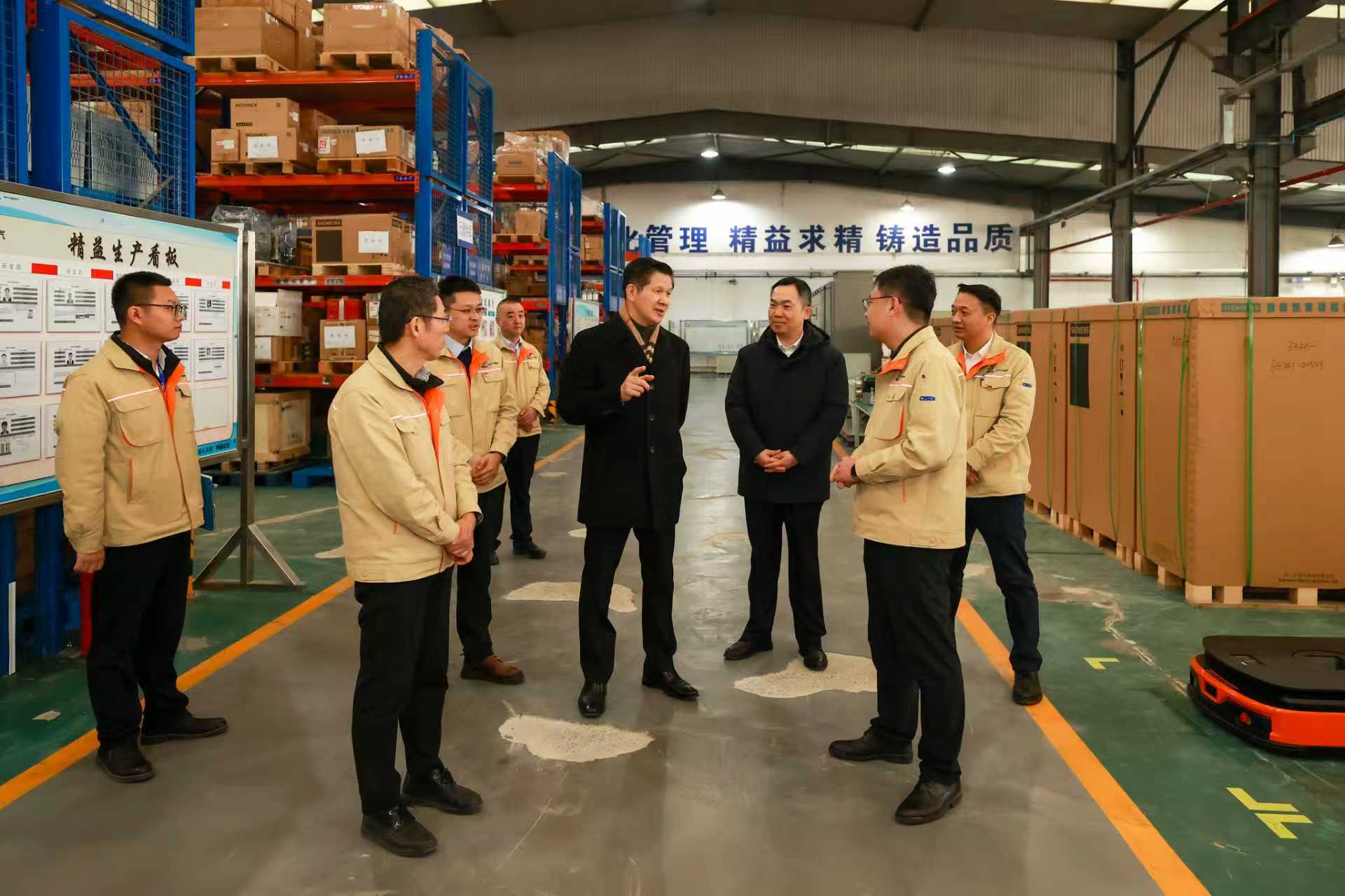 4-陈建光慰问优德88赛迪电气公司干部员工